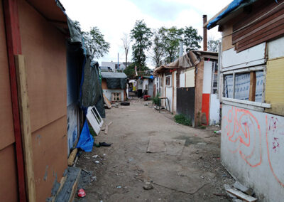 Improving access to drinking water in slums and squats in Ile-de-France
