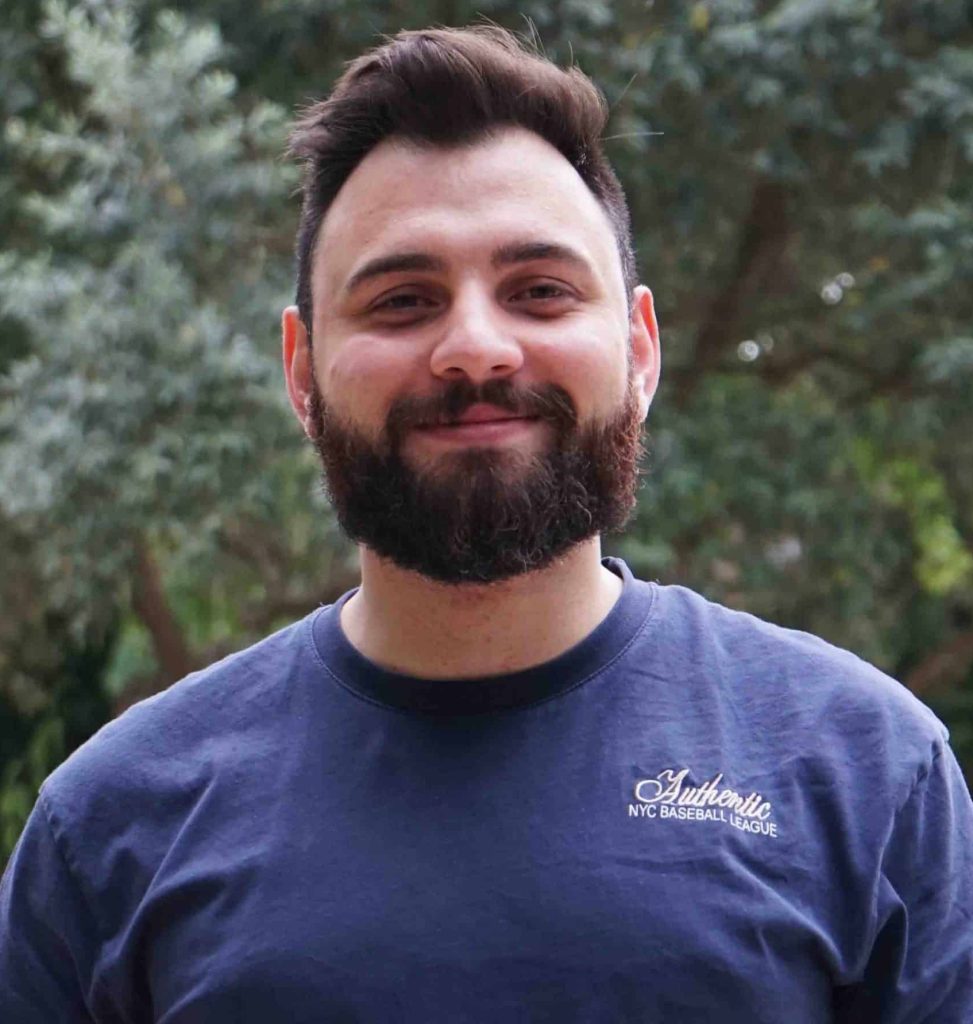 Portrait of Léo Peyraud, InovaYa project manager.