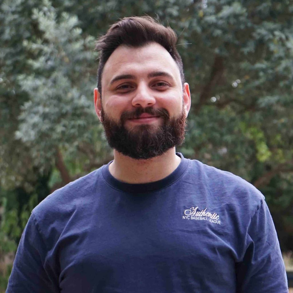 Portrait de Léo Peyraud, chargé de projets InovaYa.