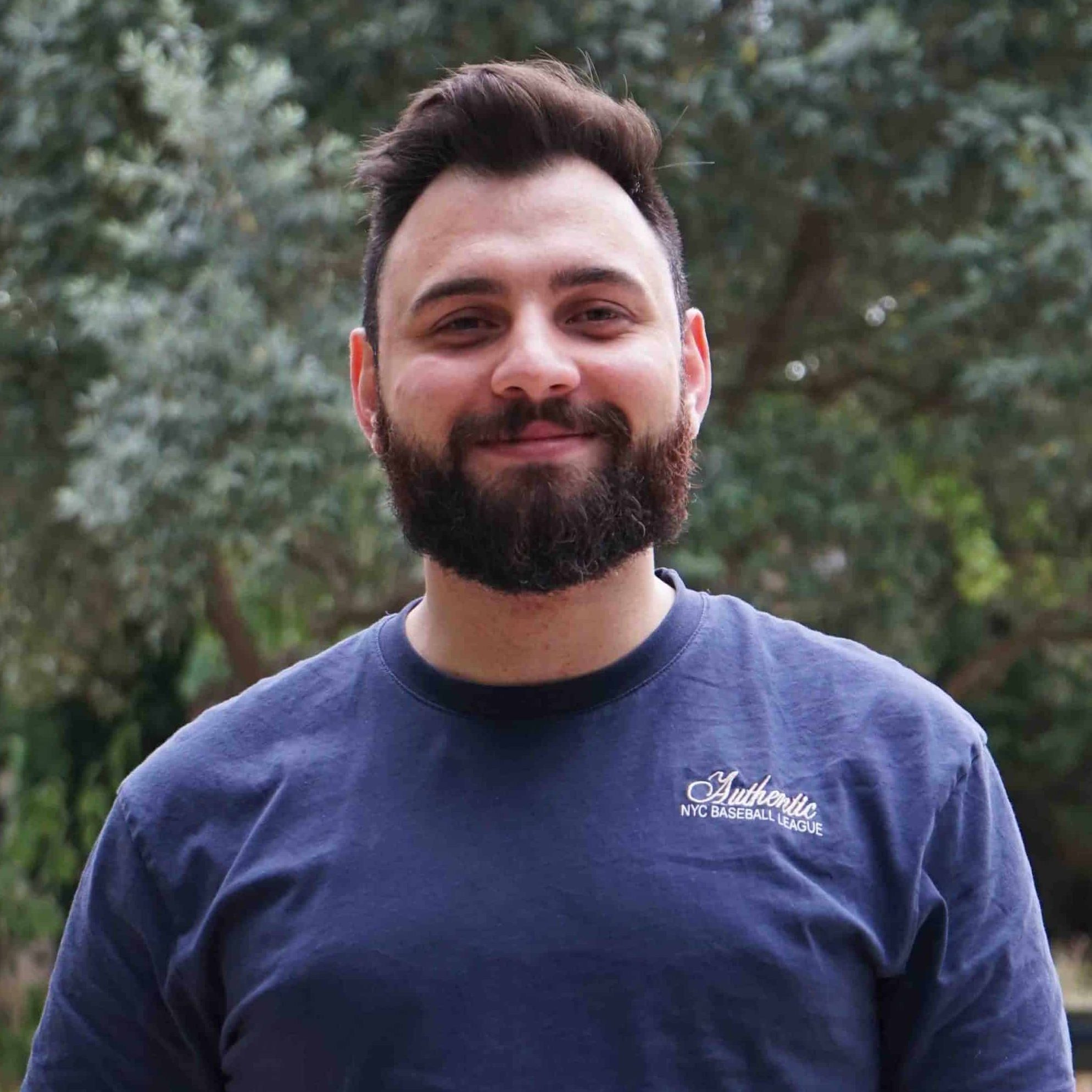 Portrait de Léo Peyraud, chargé de projets InovaYa.