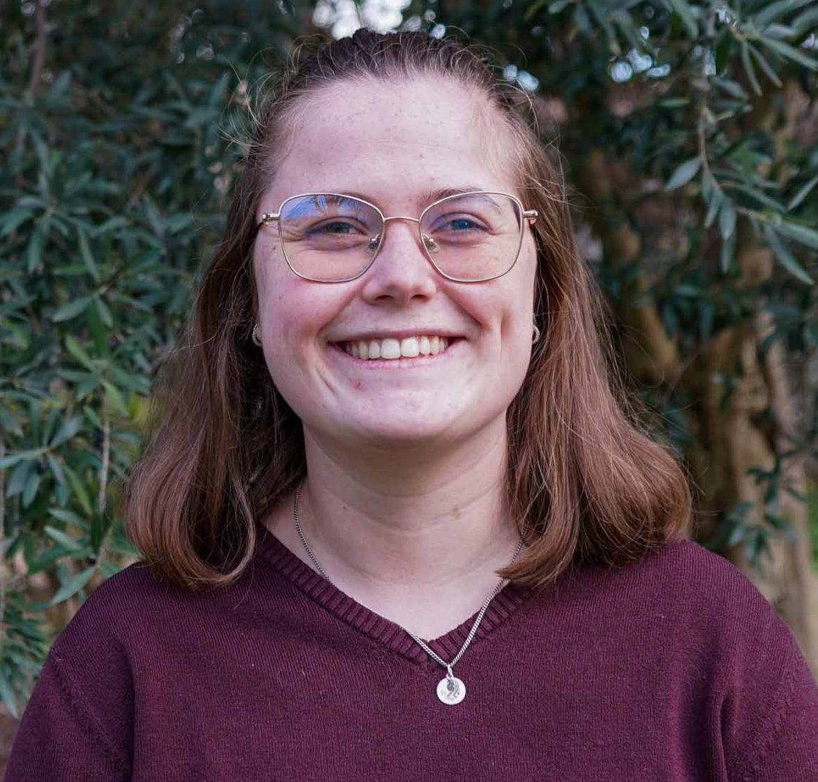 Black and white portrait of Margaux Chavot, HR assistant at InovaYa.