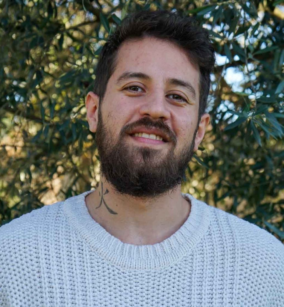 Portrait of Moufak Alabdah, Methods and Industrialization Technician at InovaYa.